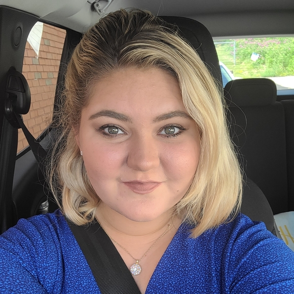 Meet your Posher, Brianna - Picture 1 of 1